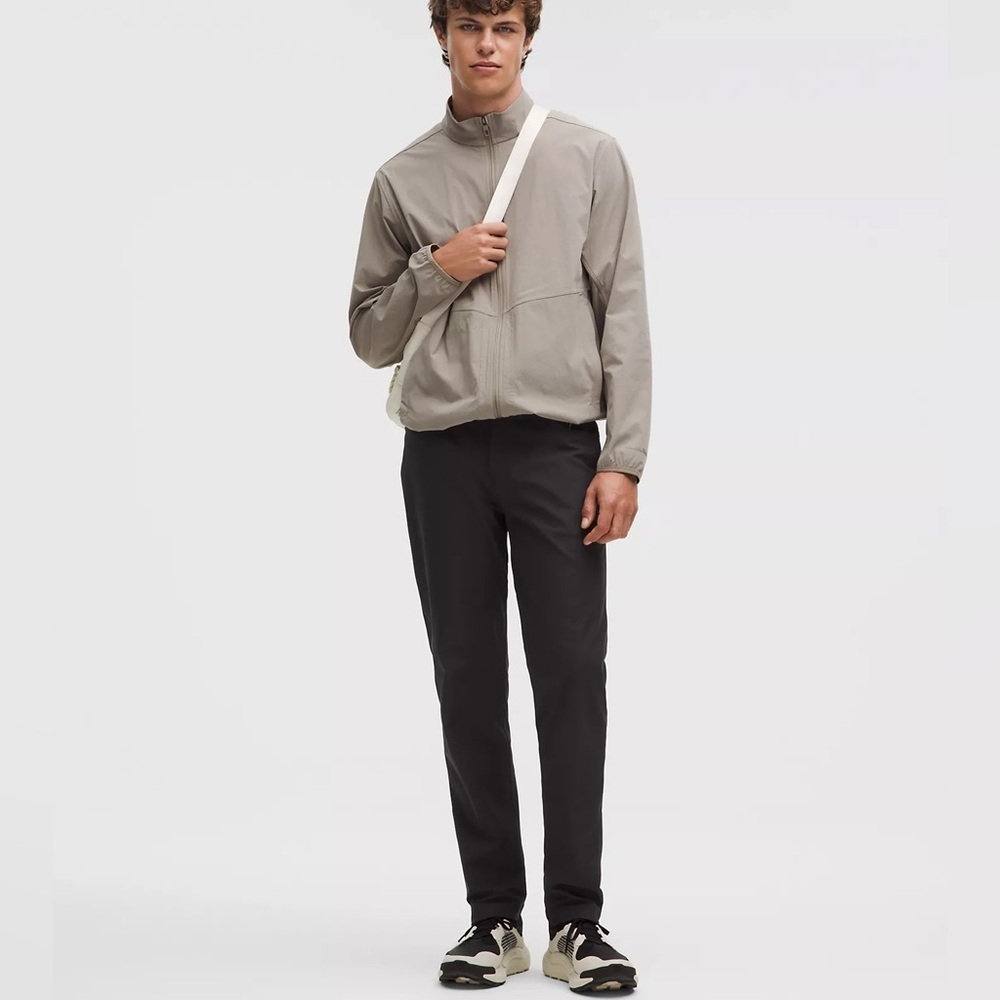 Lululemon Men’s ABC Classic-Fit 5 Pocket Pant 32L
Warpstreme comfy office